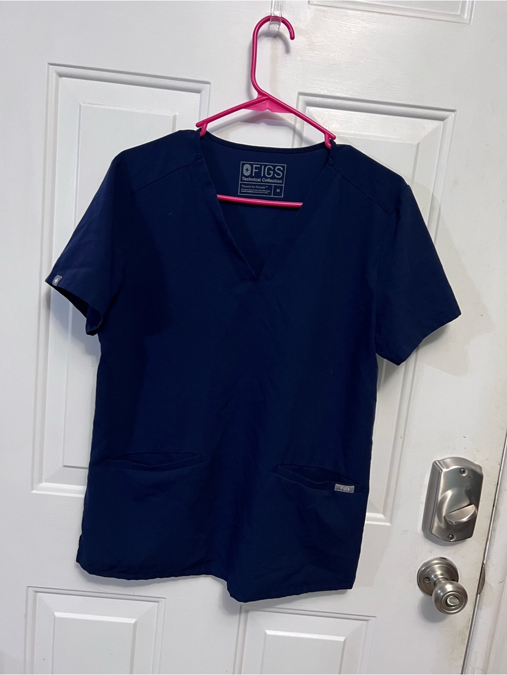 FIGS Casma Three Pocket Scrub Top Women’s M Navy Blue V Neck FW1100